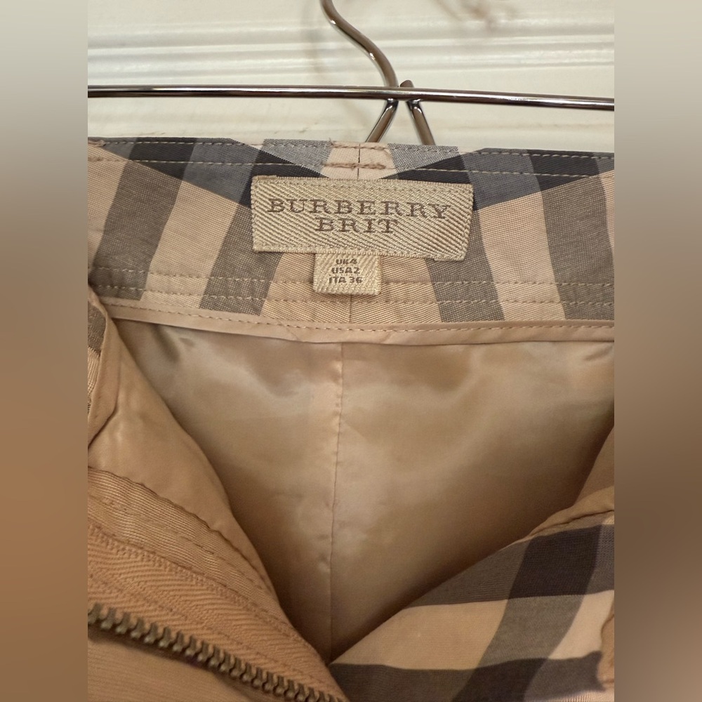 Burberry Brit pencil skirt Size 2 *perfect condition - Picture 3 of 3
